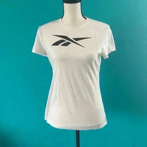 New with tags light pink Reebok TE graphic vector T teeshirt in size small